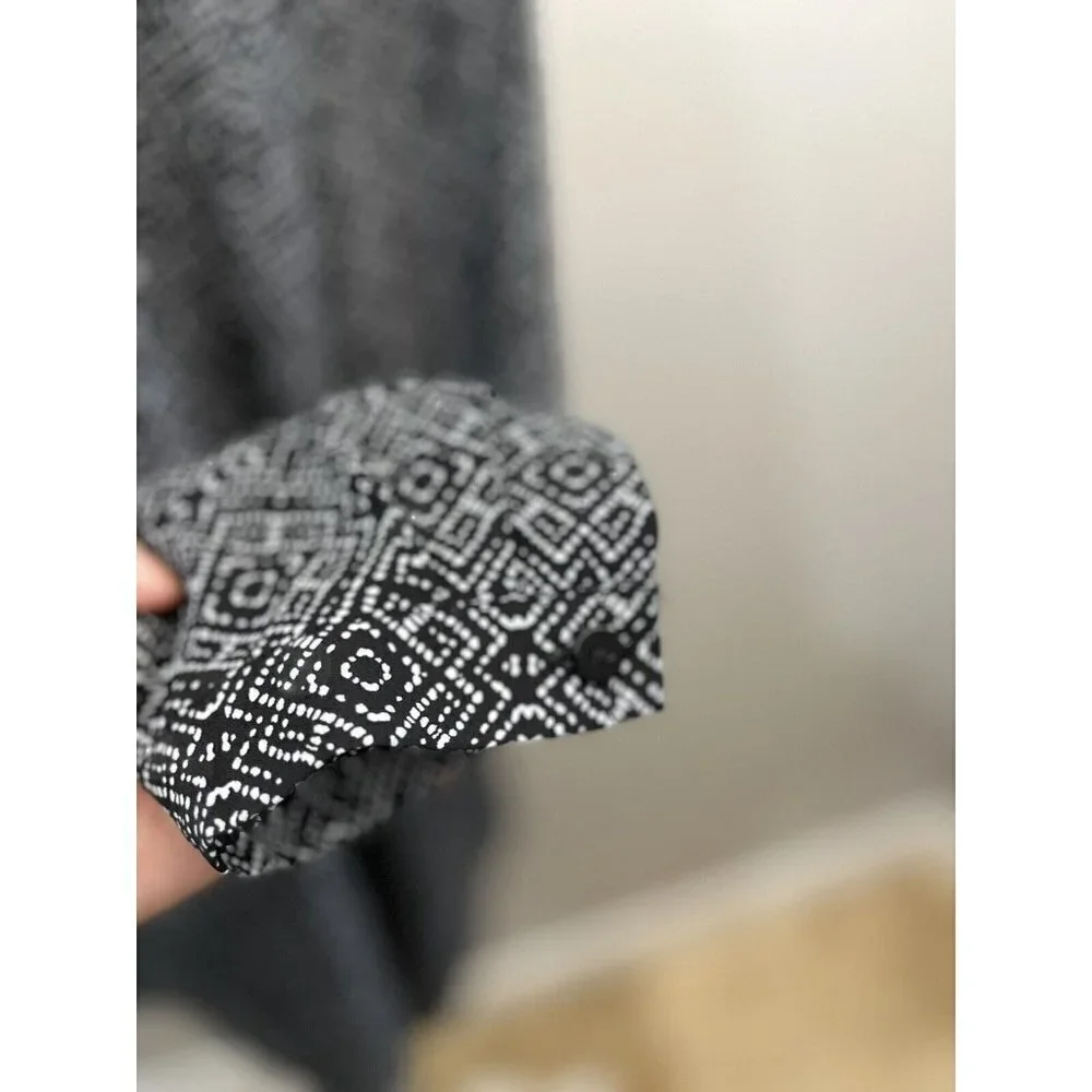 Chelsea & Theodore Blouse Women XXL Geo Print Black And White